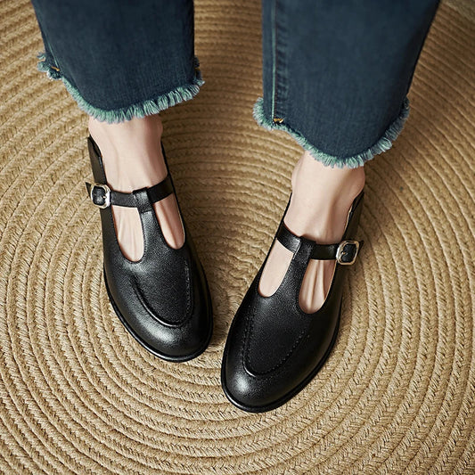 Selvana Low Heeled Pumps