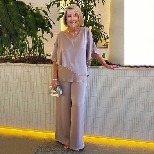 Sarina™ Elegant Two-Piece Set | V-Neck Top and Relaxed Trousers
