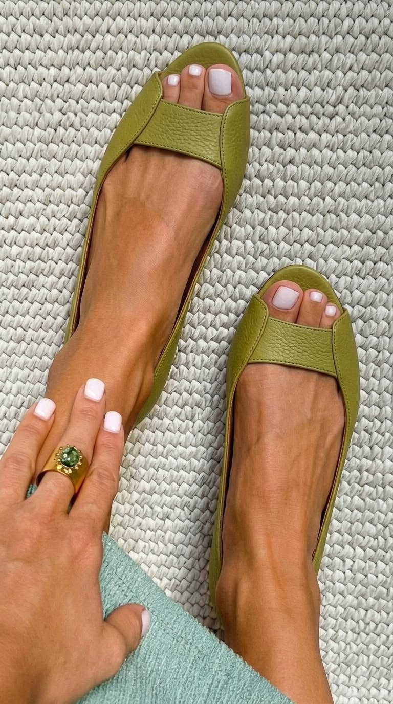 Adelina sandal in Light Green