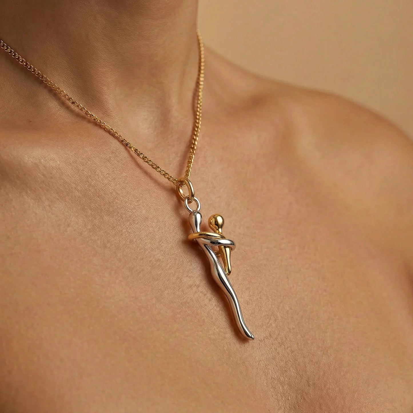 Elina™ Eternal Love Necklace