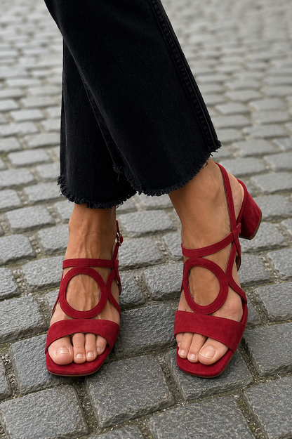 Valentina sandal in Red