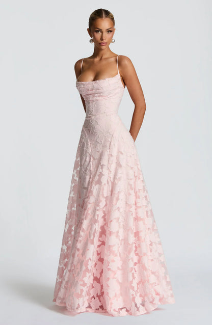 Clara Léon | Elegant Dress