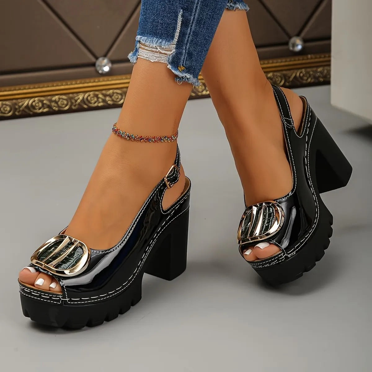 Sofia™ platform sole